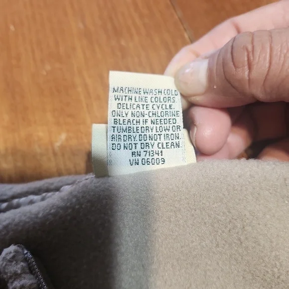 L.L.BEAN FLEECE VEST MEDIUM - Picture 6 of 9